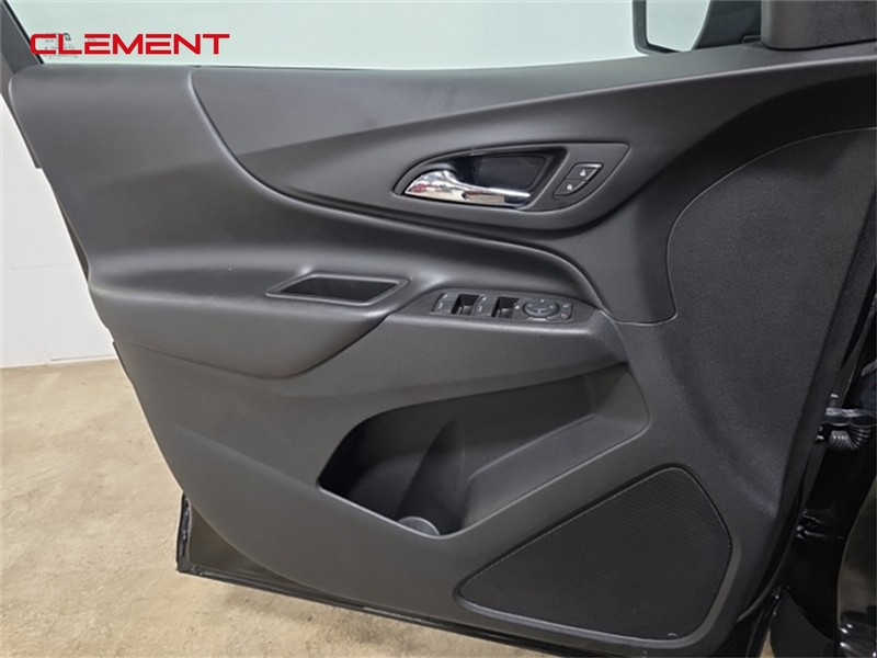 Chevrolet Equinox Vehicle Image 20