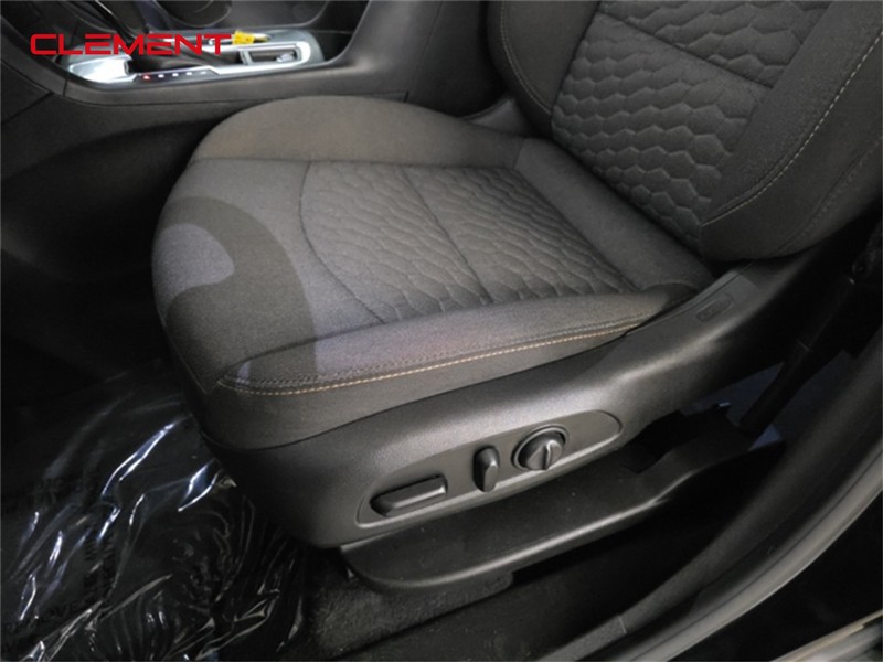 Chevrolet Equinox Vehicle Image 21