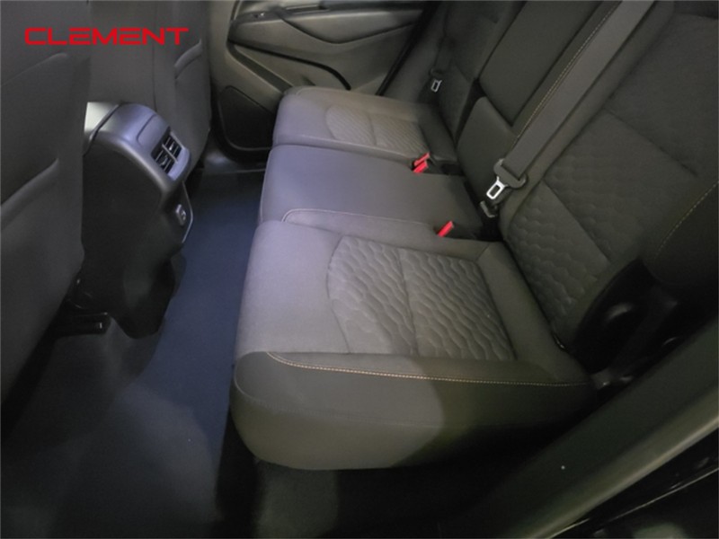 Chevrolet Equinox Vehicle Image 24