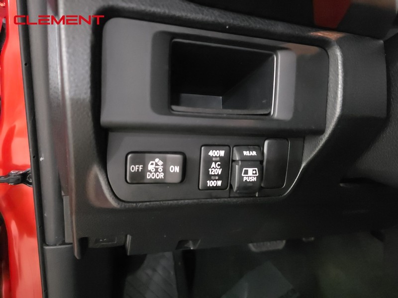 Toyota Tacoma Vehicle Image 11