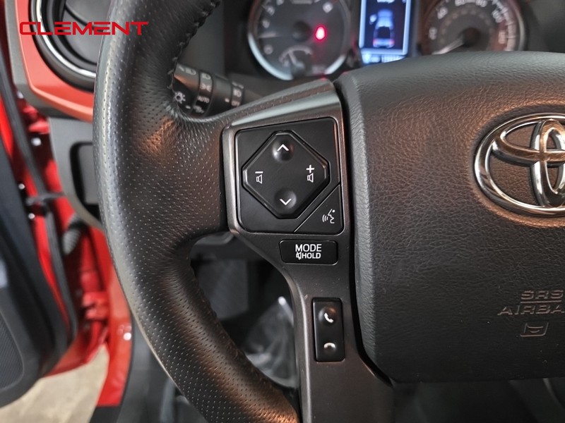 Toyota Tacoma Vehicle Image 12