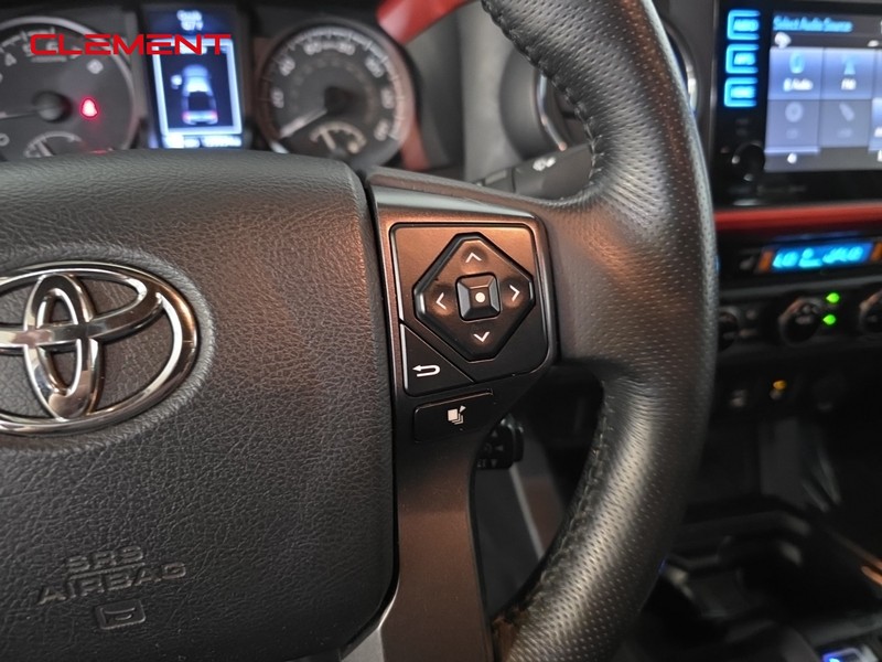 Toyota Tacoma Vehicle Image 13