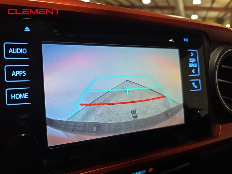 Toyota Tacoma Vehicle Image 17