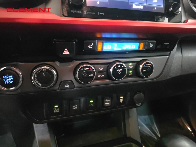 Toyota Tacoma Vehicle Image 18