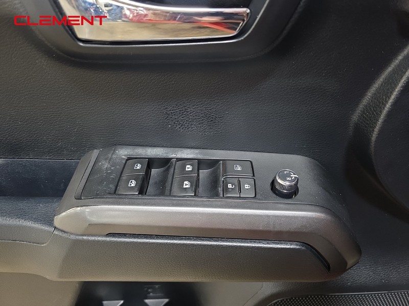 Toyota Tacoma Vehicle Image 22