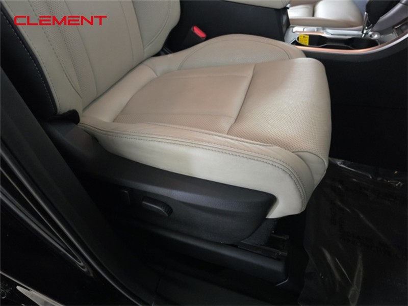 Subaru Ascent Vehicle Image 32