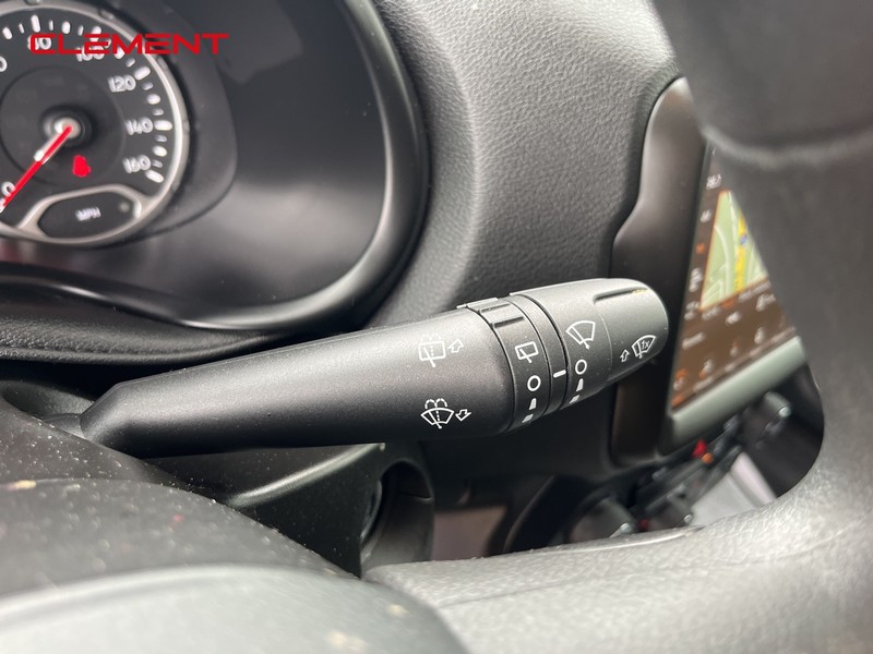 Jeep Renegade Vehicle Image 08