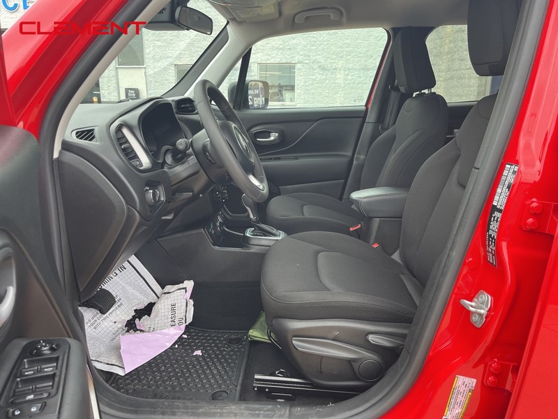 Jeep Renegade Vehicle Image 24
