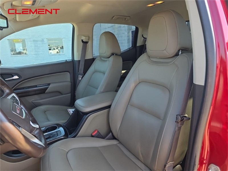 GMC Canyon Vehicle Image 21