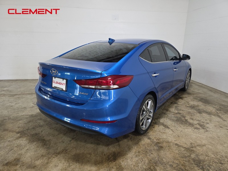 Hyundai Elantra Vehicle Image 06