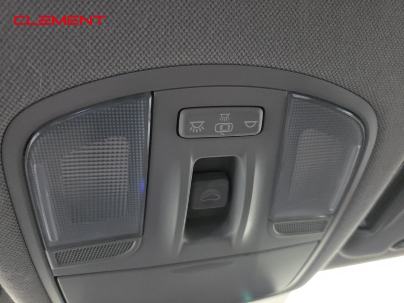 Hyundai Elantra Vehicle Image 22