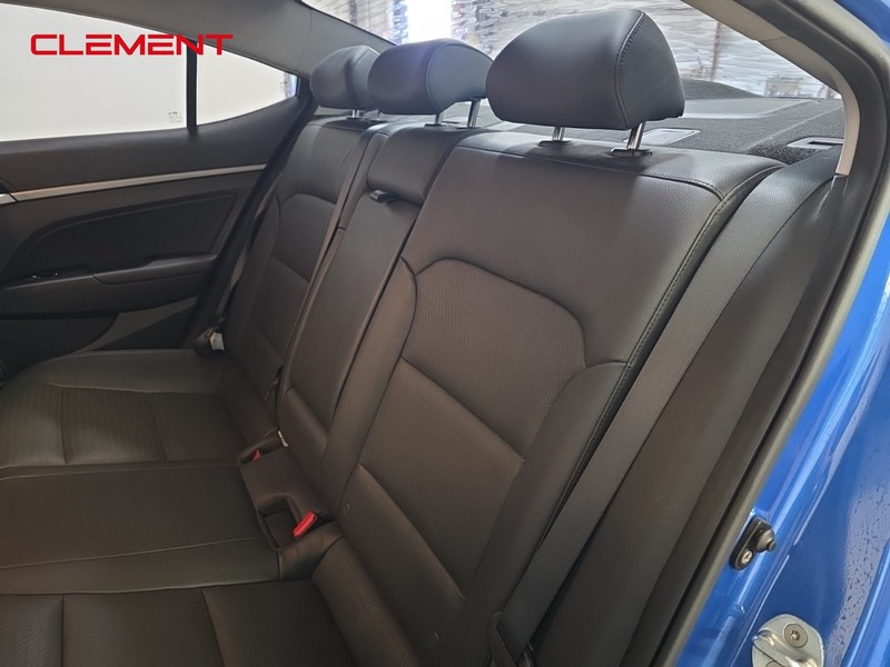 Hyundai Elantra Vehicle Image 30