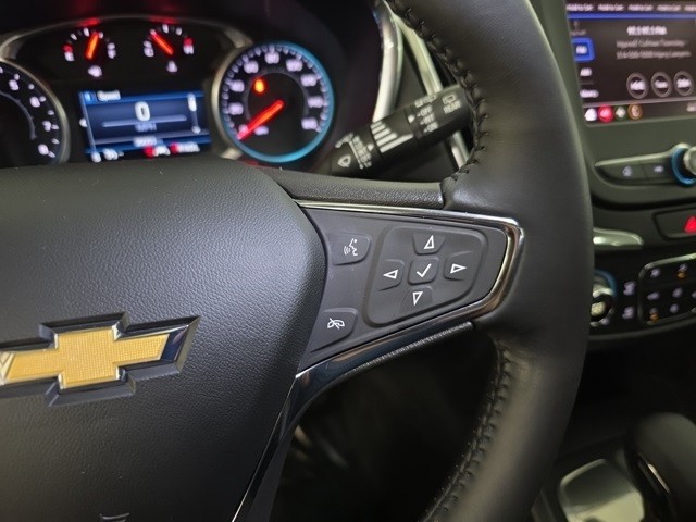 Chevrolet Equinox Vehicle Image 11