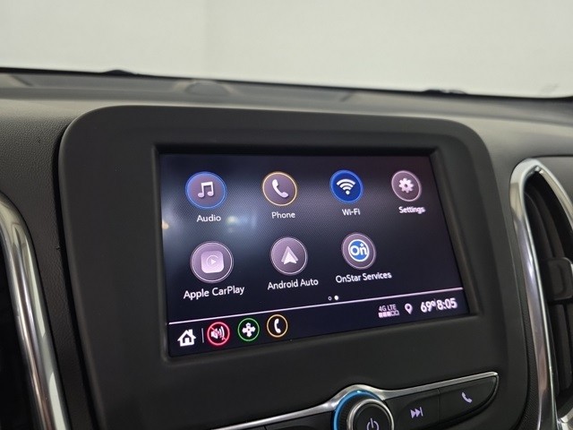 Chevrolet Equinox Vehicle Image 14