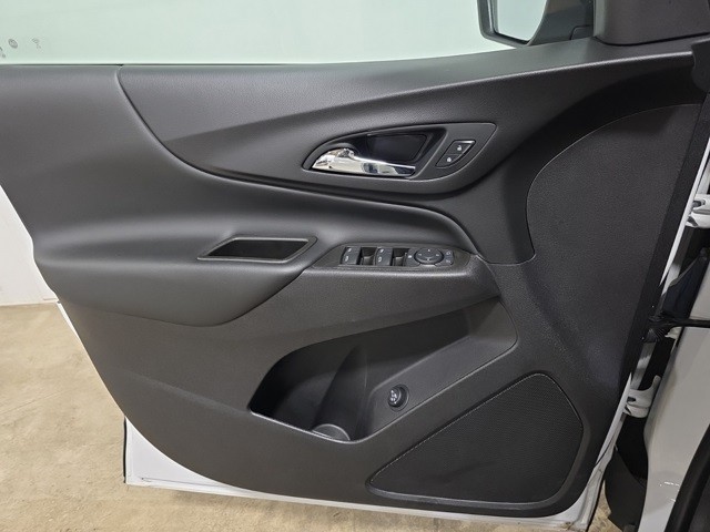 Chevrolet Equinox Vehicle Image 20
