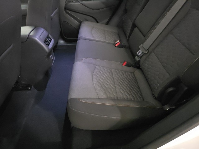 Chevrolet Equinox Vehicle Image 24