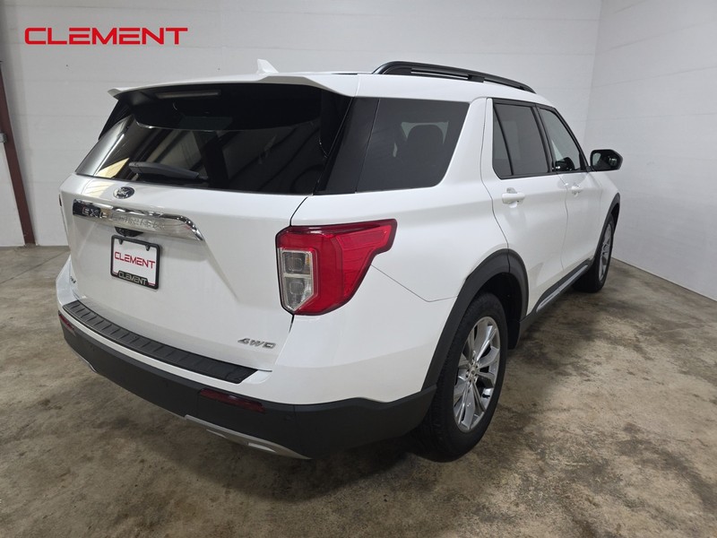 Ford Explorer Vehicle Image 06