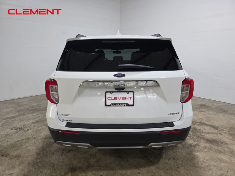Ford Explorer Vehicle Image 07