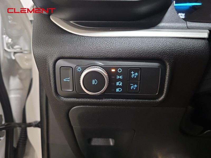 Ford Explorer Vehicle Image 11