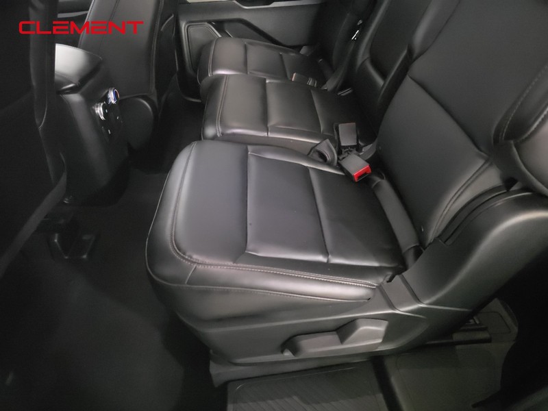 Ford Explorer Vehicle Image 27