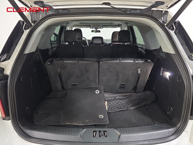 Ford Explorer Vehicle Image 31