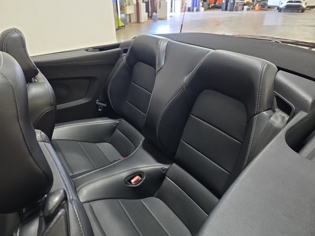 Ford Mustang Vehicle Image 21