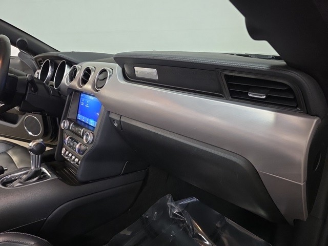 Ford Mustang Vehicle Image 24