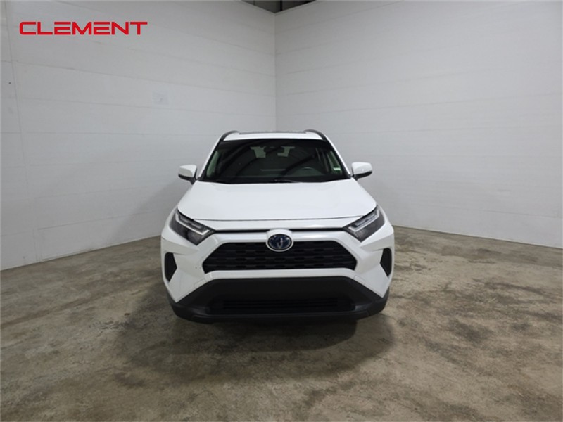 Toyota RAV4 Vehicle Image 02