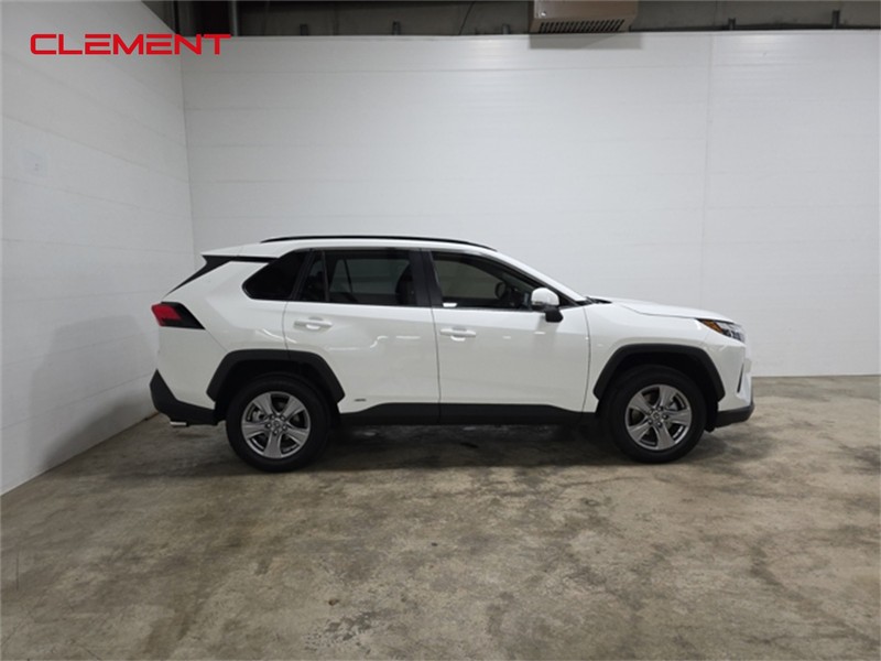 Toyota RAV4 Vehicle Image 05