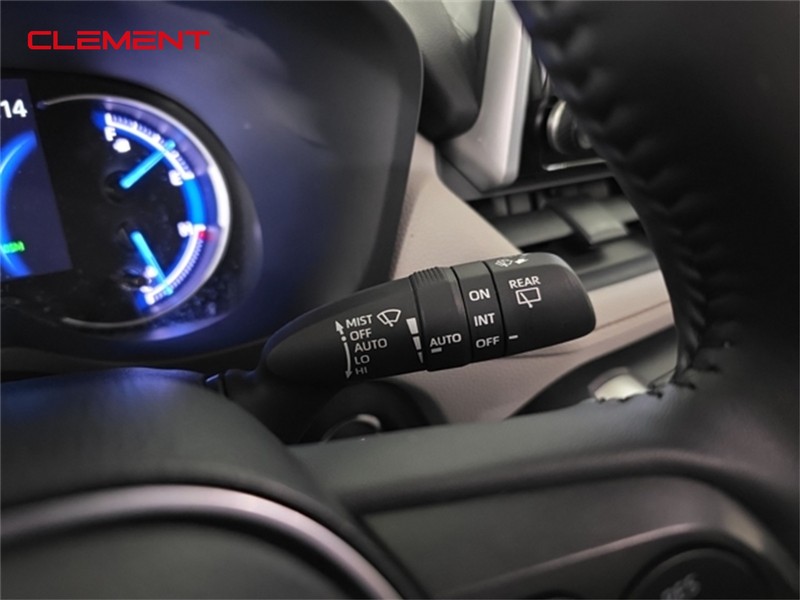 Toyota RAV4 Vehicle Image 13