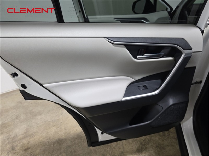 Toyota RAV4 Vehicle Image 27