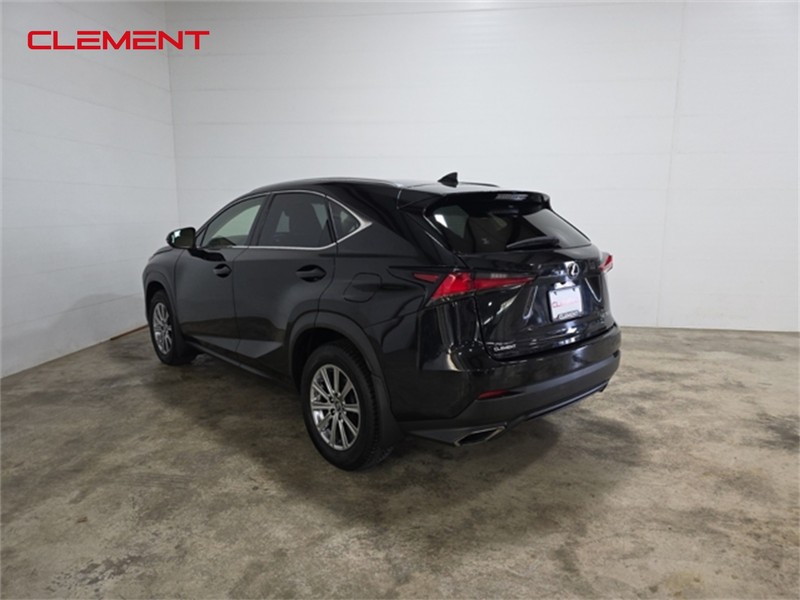 Lexus NX Vehicle Image 08