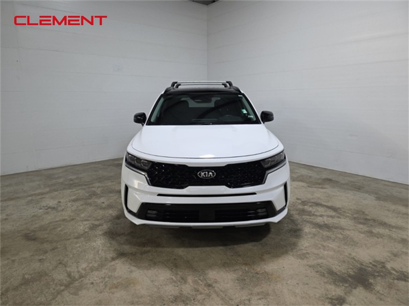 Kia Sorento Vehicle Image 02