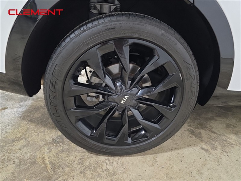 Kia Sorento Vehicle Image 34
