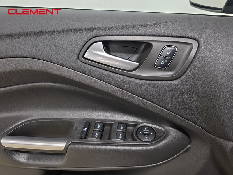 Ford Escape Vehicle Image 22