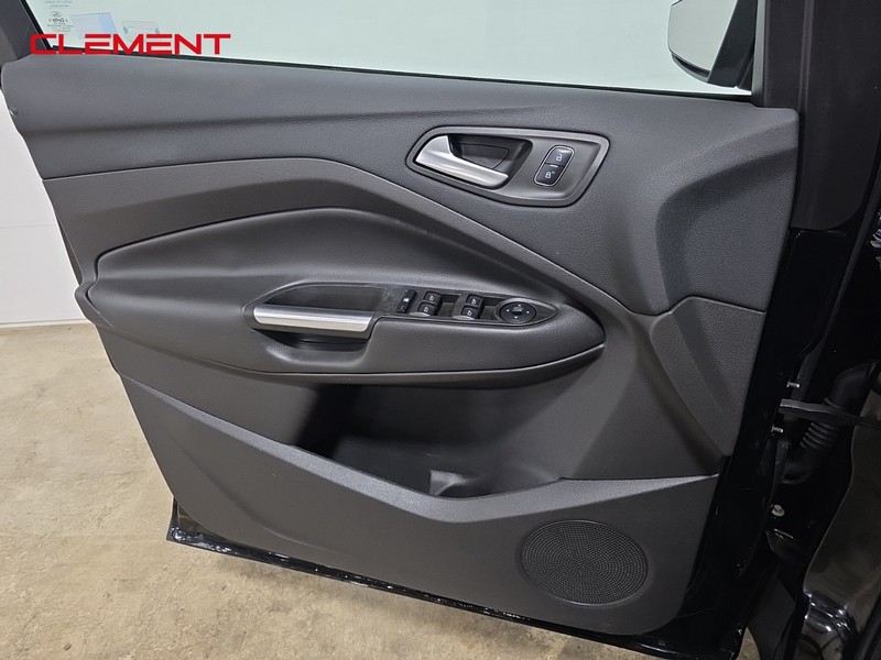 Ford Escape Vehicle Image 23