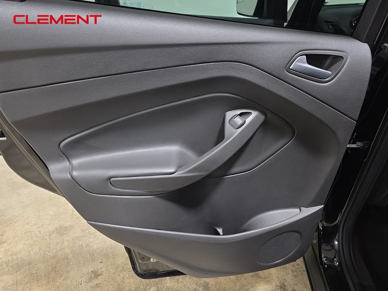 Ford Escape Vehicle Image 26