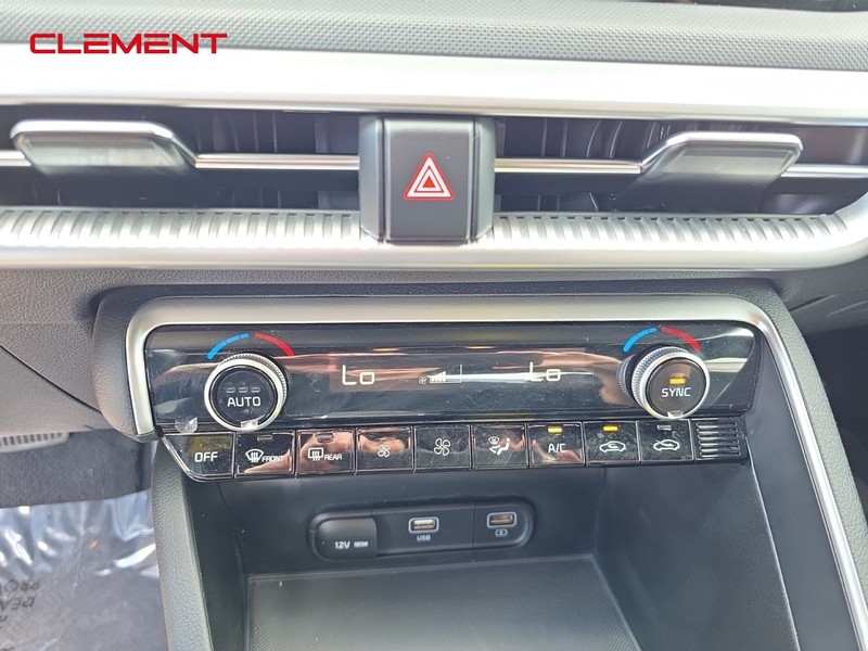Kia K5 Vehicle Image 19