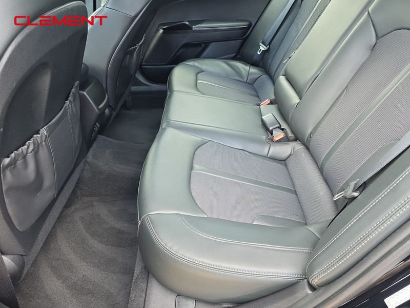 Kia K5 Vehicle Image 27