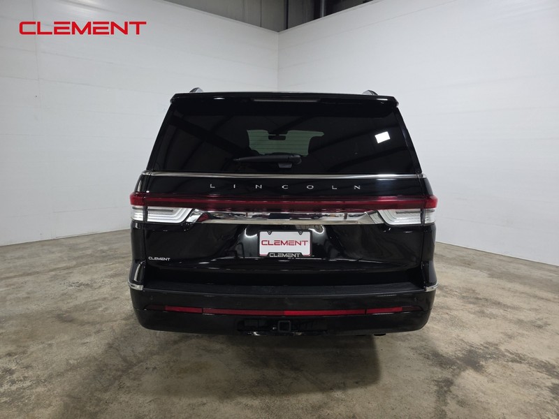 Lincoln Navigator Vehicle Image 07