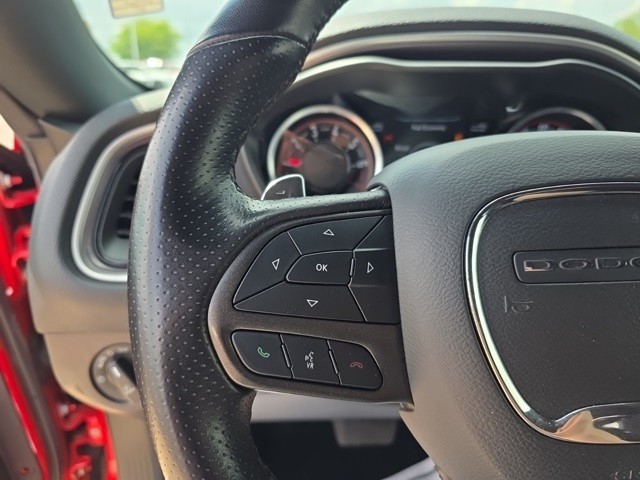 Dodge Challenger Vehicle Image 11