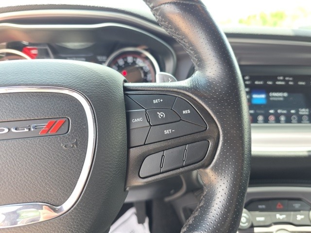Dodge Challenger Vehicle Image 12