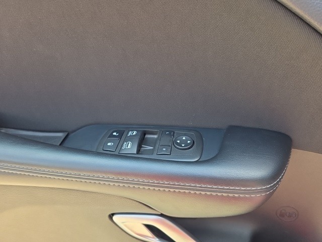 Dodge Challenger Vehicle Image 19