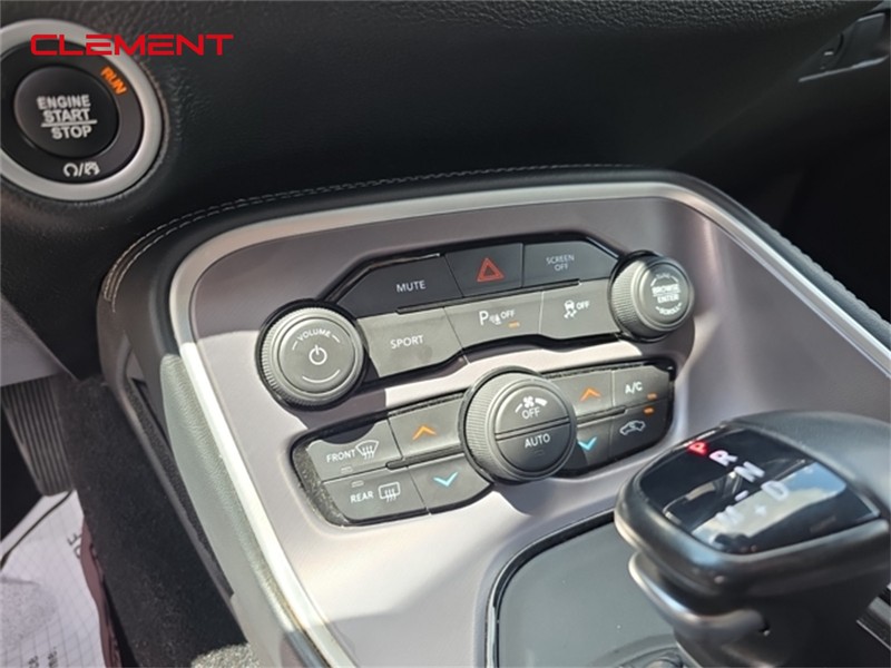 Dodge Challenger Vehicle Image 17