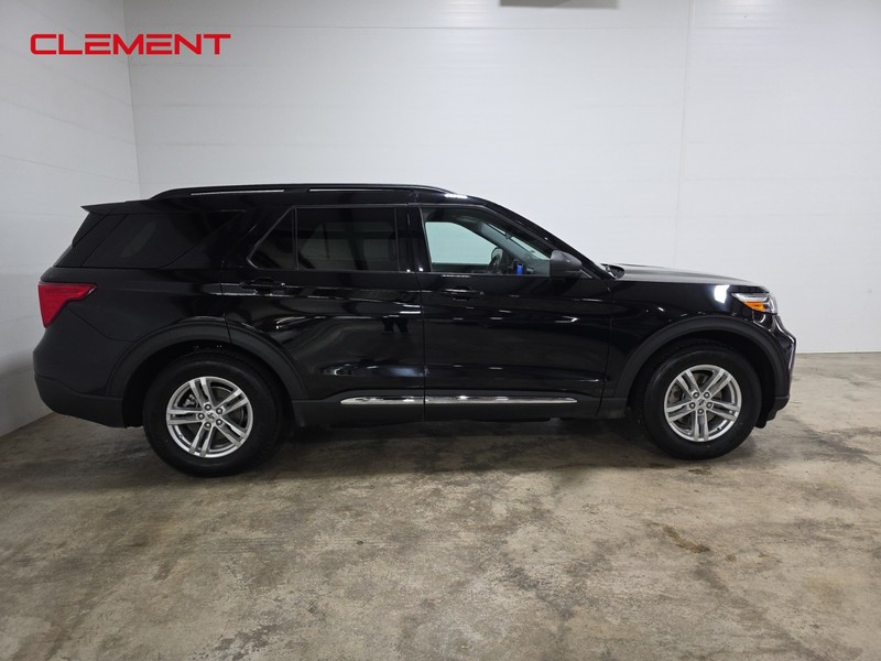 Ford Explorer Vehicle Image 05