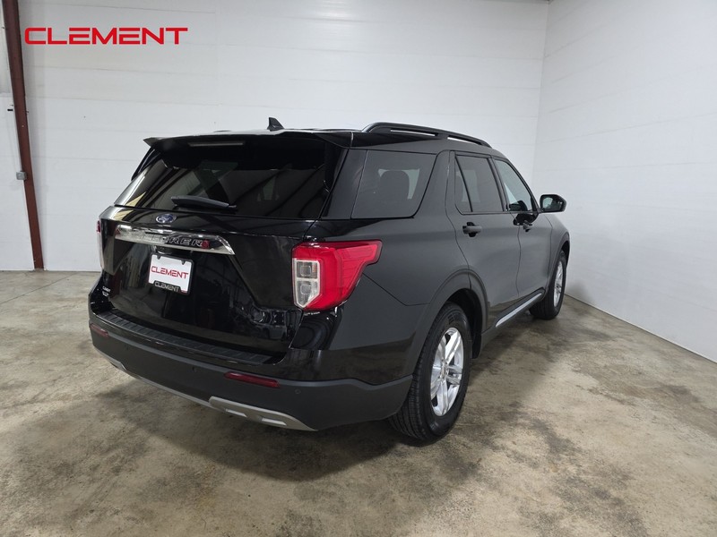 Ford Explorer Vehicle Image 06