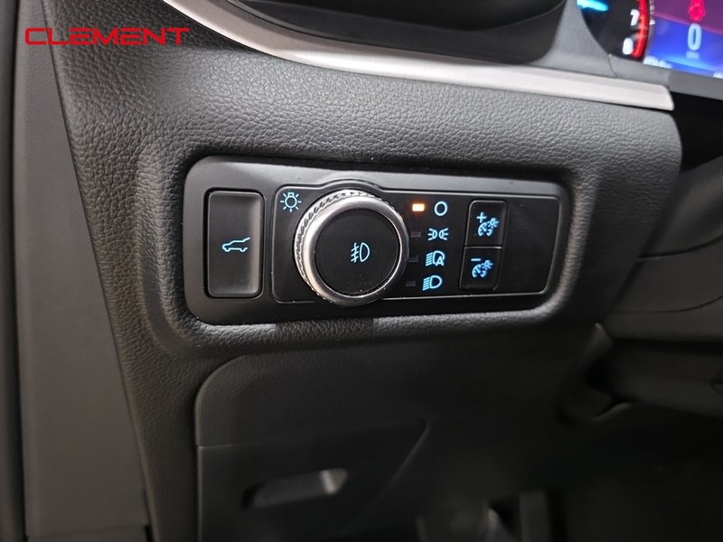 Ford Explorer Vehicle Image 11
