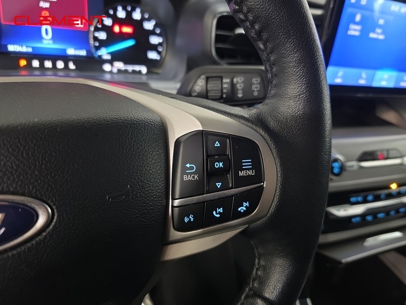 Ford Explorer Vehicle Image 13