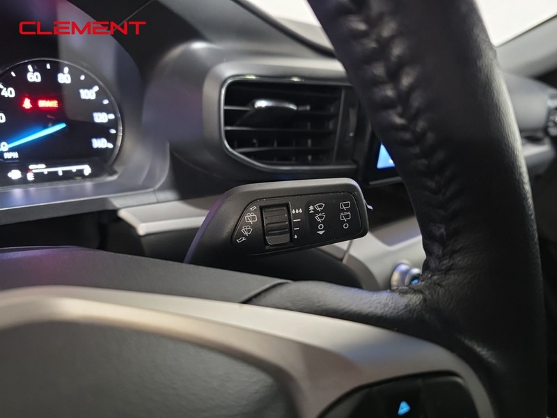 Ford Explorer Vehicle Image 14