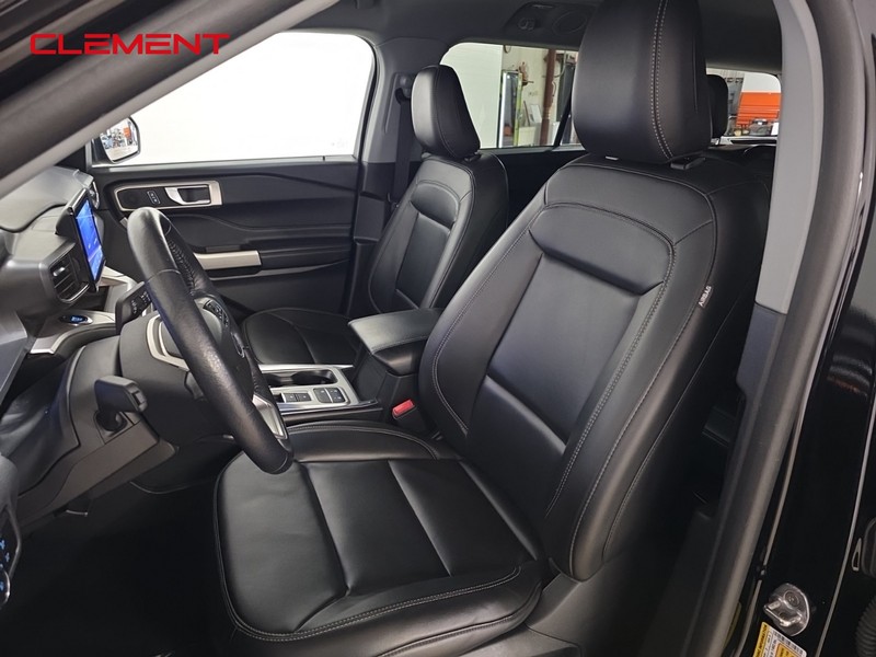 Ford Explorer Vehicle Image 27